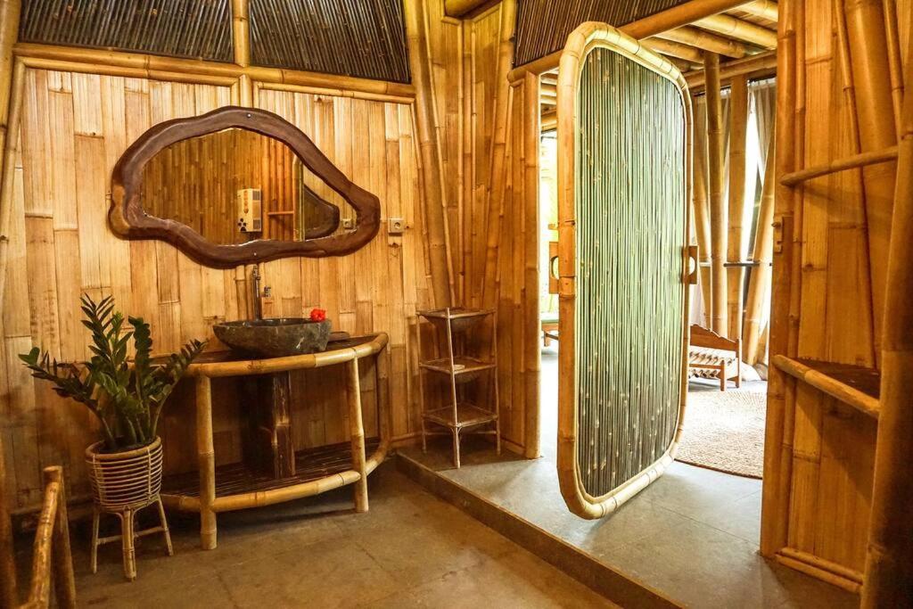 Eco Bamboo Island Bali - Bamboo House #4 Villa Selat Eksteriør bilde